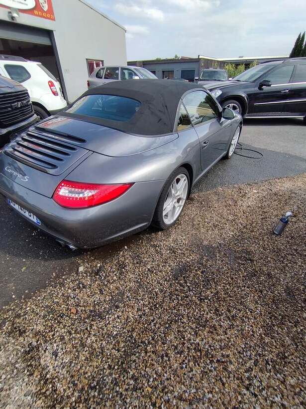 Porsche 911 Carrera S cabriolet grise lavée